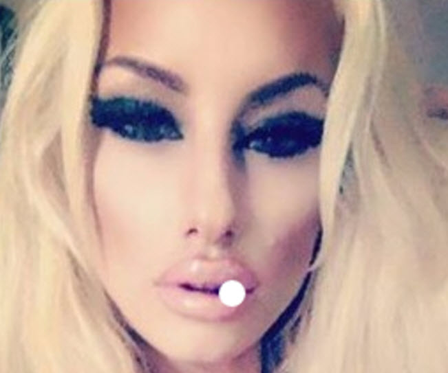 Saatlerce işkence gördü; o selfie sayesinde hayatta kaldı!