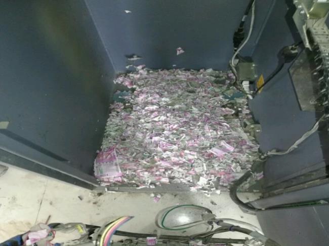 ATM’ye giren fareler yaklaşık 9 milyon TL’yi yedi