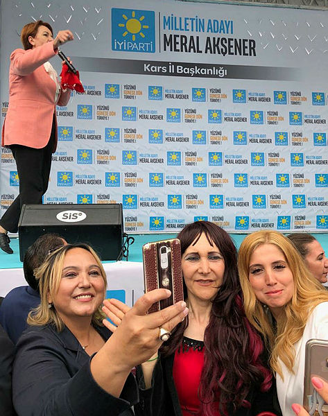 Son dakika... Kars’a giden Meral Akşener’e şok!