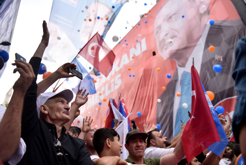 Erdoğan’dan Cumhurbaşkanlığı tecrübe ister mitingleri