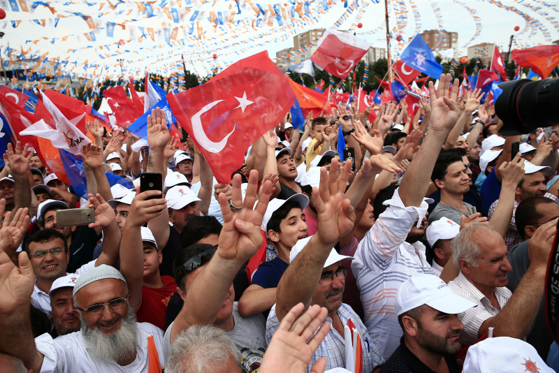 Erdoğan’dan Cumhurbaşkanlığı tecrübe ister mitingleri