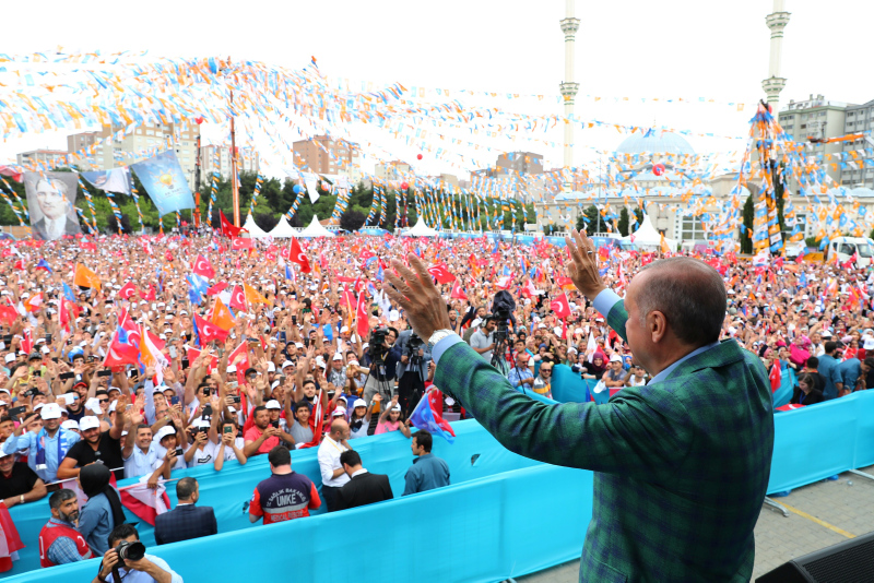 Erdoğan’dan Cumhurbaşkanlığı tecrübe ister mitingleri