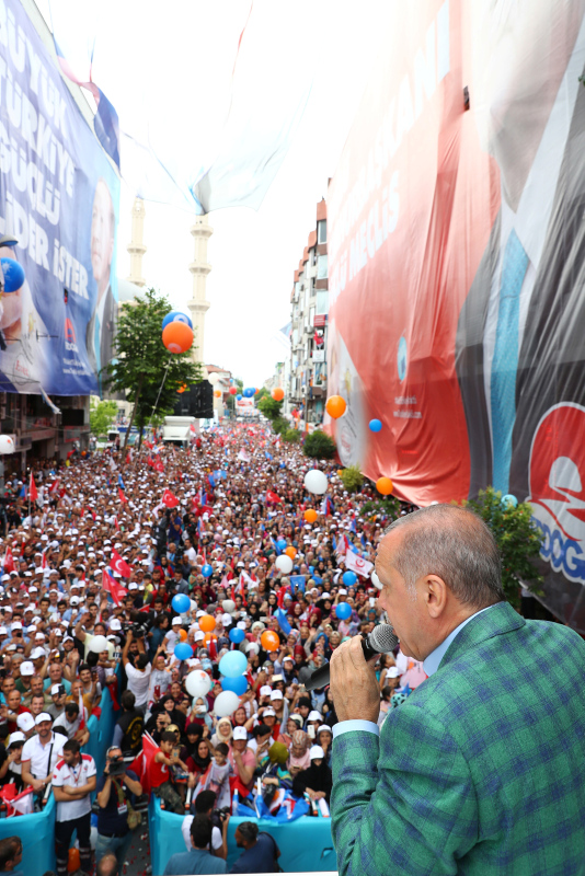Erdoğan’dan Cumhurbaşkanlığı tecrübe ister mitingleri