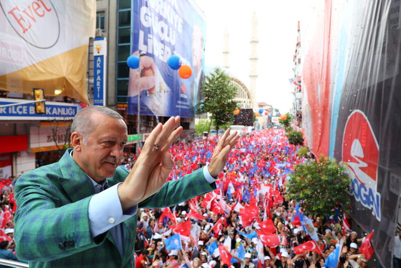 Erdoğan’dan Cumhurbaşkanlığı tecrübe ister mitingleri