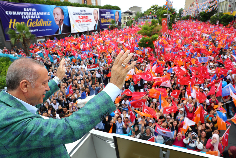 Erdoğan’dan Cumhurbaşkanlığı tecrübe ister mitingleri