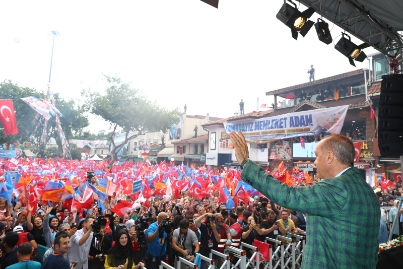 Erdoğan’dan Cumhurbaşkanlığı tecrübe ister mitingleri