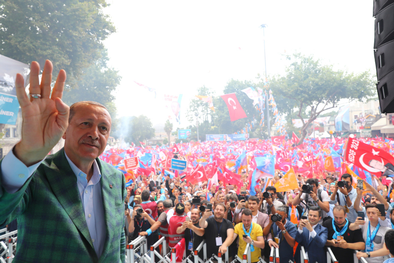 Erdoğan’dan Cumhurbaşkanlığı tecrübe ister mitingleri