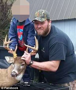 ’Vaftiz edeceğim’ diyerek karısını ve çocuğunu boğmaya çalıştı