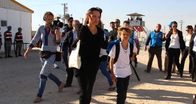 Angelina Jolie evlatlık alıyor, İşte Angelina Jolie’nin yedinci çocuğu...