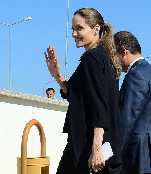 Angelina Jolie evlatlık alıyor, İşte Angelina Jolie’nin yedinci çocuğu...
