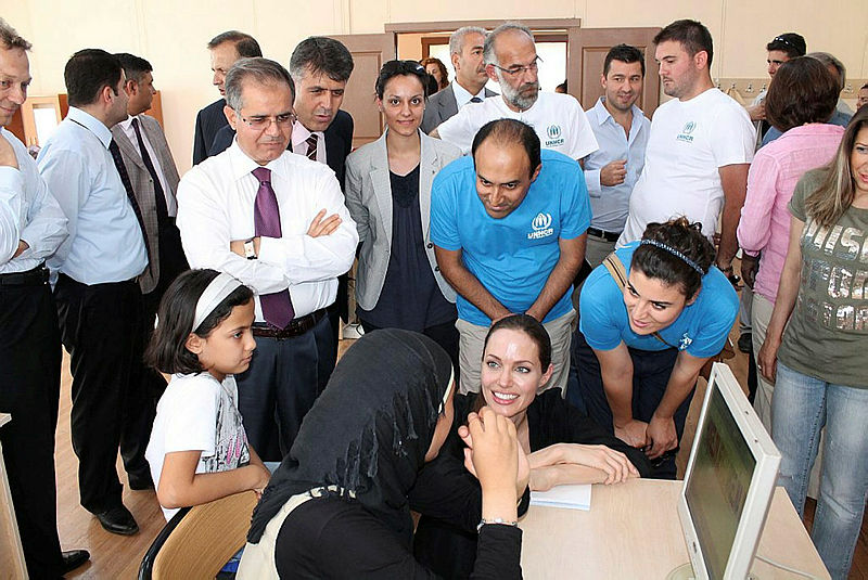 Angelina Jolie evlatlık alıyor, İşte Angelina Jolie’nin yedinci çocuğu...