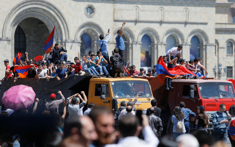 Azerbaycan’da neler oluyor?