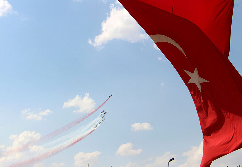 Türk Yıldızları Isparta semalarında