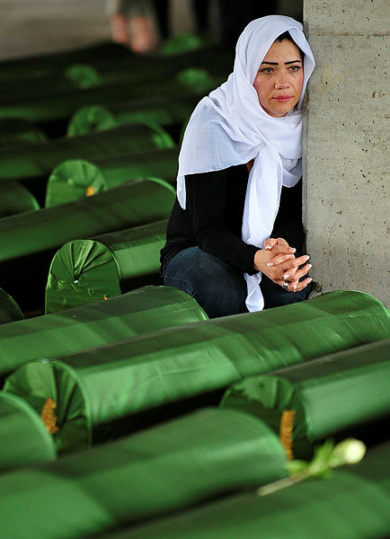Boşnakların kapanmayan yarası Srebrenitsa! Bosna Hersek’teki Srebrenitsa Katliamı yıl dönümü...