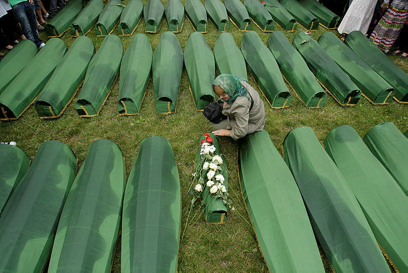 Boşnakların kapanmayan yarası Srebrenitsa! Bosna Hersek’teki Srebrenitsa Katliamı yıl dönümü...