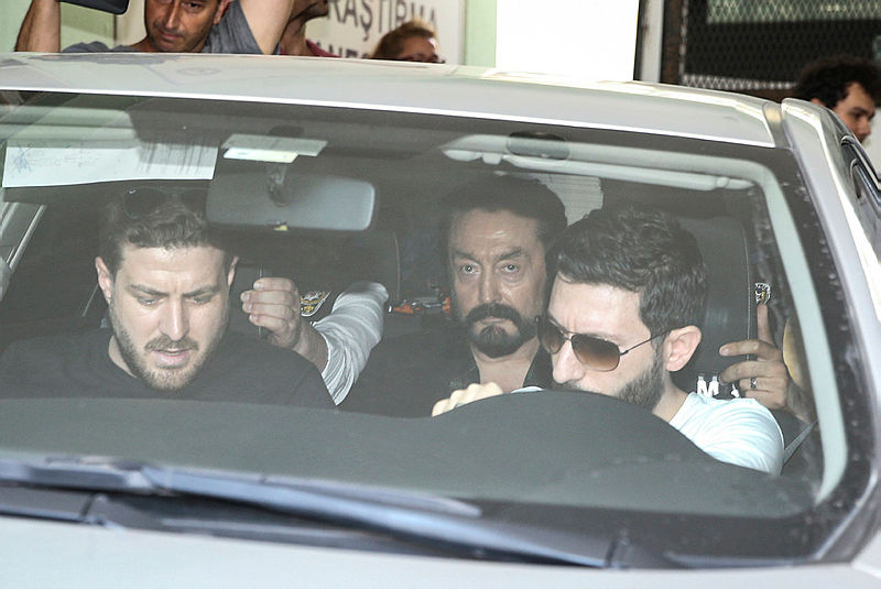 Son Dakika haberi: Adnan Oktar’a vatandaşlardan büyük tepki! - Adnan Oktar kimdir?