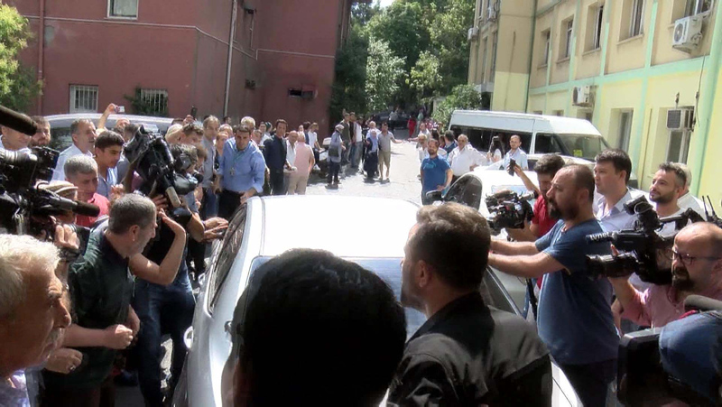 Son Dakika haberi: Adnan Oktar’a vatandaşlardan büyük tepki! - Adnan Oktar kimdir?