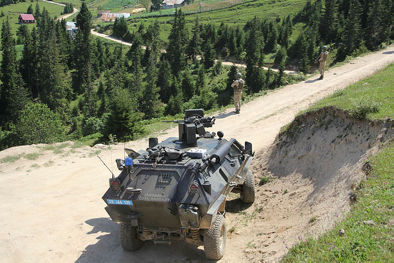 Süper Kobraları duyan PKK’lılar telsiz ile yalvardı: Bizi biran evvel çıkartın