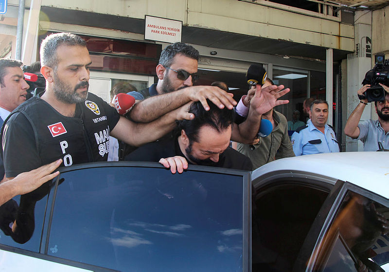 Dilek Güngör yazdı... İşte lüks düşkünü Adnan Oktar’ın para musluğu...