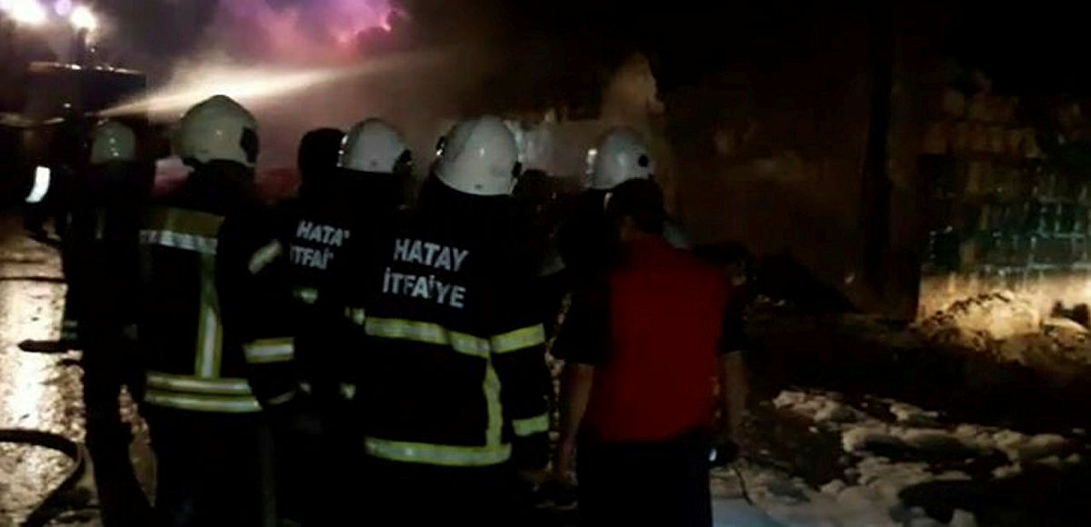 Cinderes’te korkutan yangın!