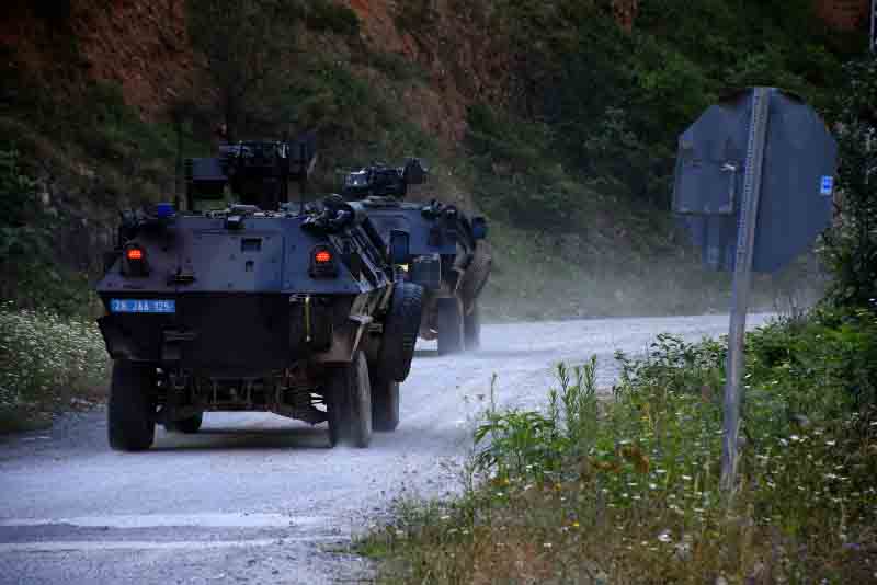 Son Dakika: Teröristler çembere alındı… İçlerinde 1 milyon ödülle aranan terörist Barış Önder de var