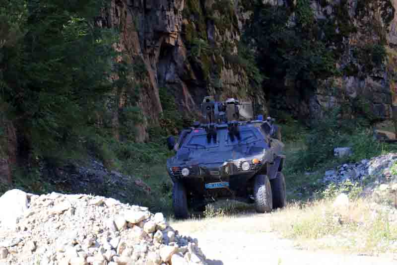 Son Dakika: Teröristler çembere alındı… İçlerinde 1 milyon ödülle aranan terörist Barış Önder de var