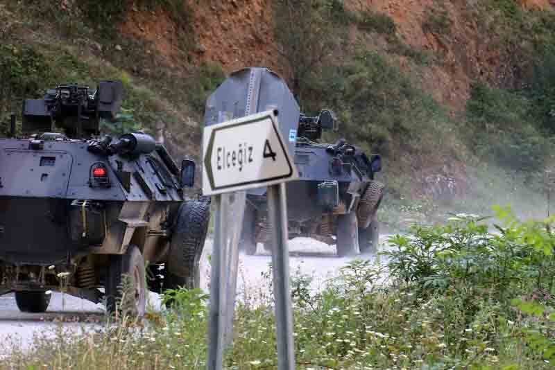 Son Dakika: Teröristler çembere alındı… İçlerinde 1 milyon ödülle aranan terörist Barış Önder de var