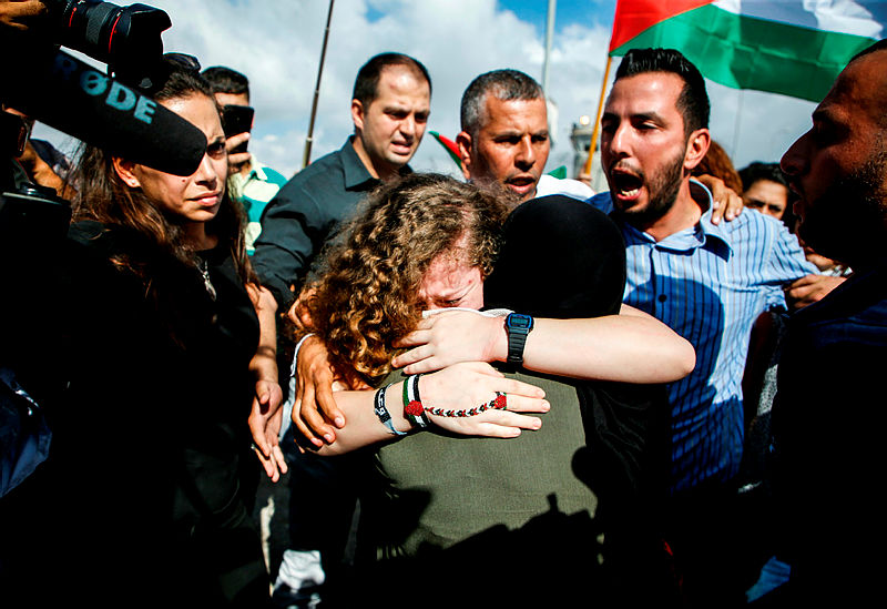 Filistinli Cesur kız Ahed Tamimi 7 ay sonra serbest