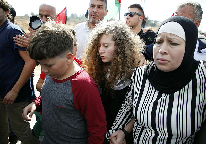 Filistinli Cesur kız Ahed Tamimi 7 ay sonra serbest