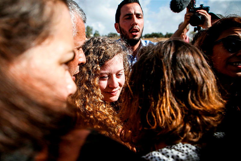 Filistinli Cesur kız Ahed Tamimi 7 ay sonra serbest