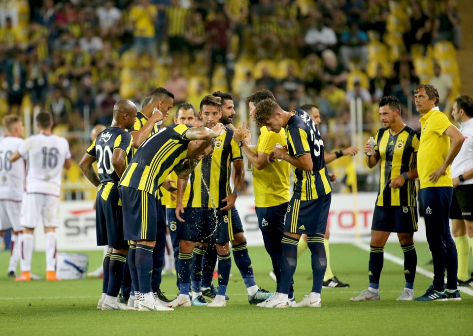 Benfica - Fenerbahçe şifresiz veren kanallar var mı? Benfica - Fenerbahçe maçı canlı nasıl nereden izlenir!