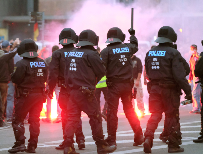 Almanya’da sokaklar gergin