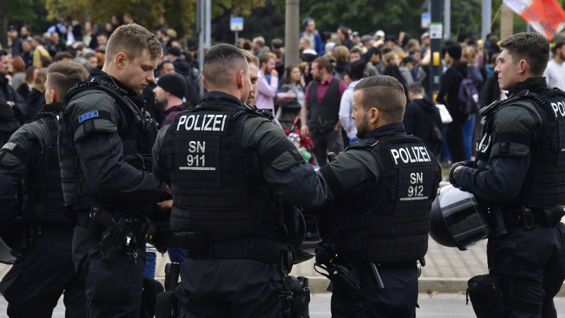 Almanya’da sokaklar gergin