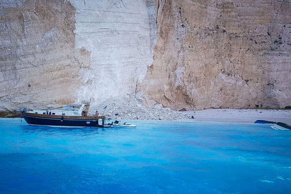 Son dakika: Dünyaca ünlü Navagio plajı çöktü!
