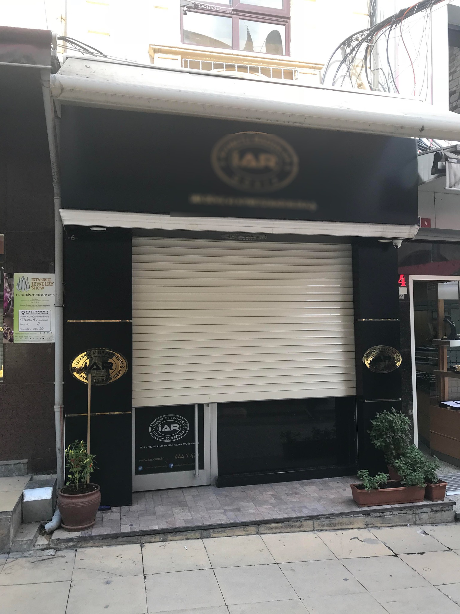 Esnaf bekledi Gürsel Tekin gelmedi