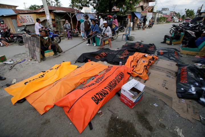 Endonezya’da felaketin bilançosu artıyor: Bin 944 ölü