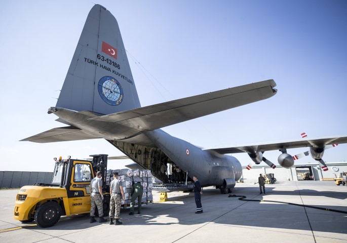 Endonezya’da felaketin bilançosu artıyor: Bin 944 ölü