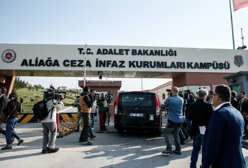 Rahip Brunson kararı duyunca hıçkırarak ağladı!