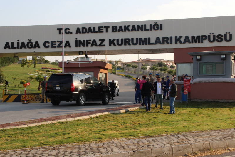 Rahip Brunson kararı duyunca hıçkırarak ağladı!