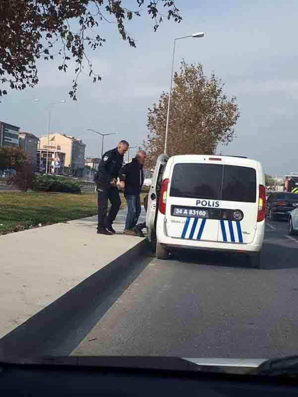 Silivri’de yola atlayıp bağırmaya başlayan şahıs ortalığı birbirine kattı