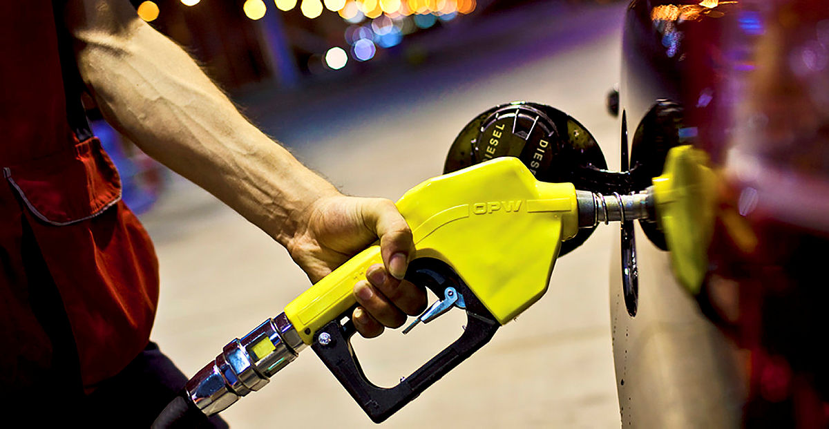 Son dakika! Benzin indirimi ile birlikte bu ay benzine 57 kuruş indirim gelmiş olacak