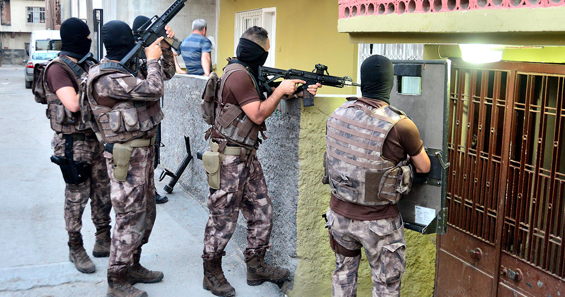 TSK’da FETÖ’ye süpürme harekatı! Kripto 4 bin 512 asker tespit edildi!