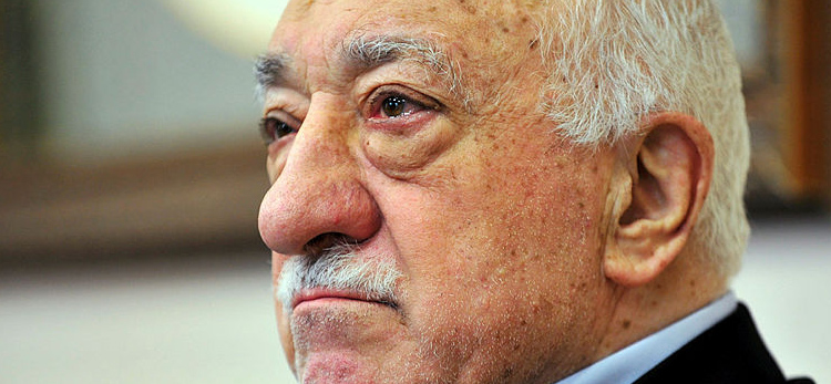 Maviş Banu, FETÖ’cü Tarık Toros’un eşi çıktı