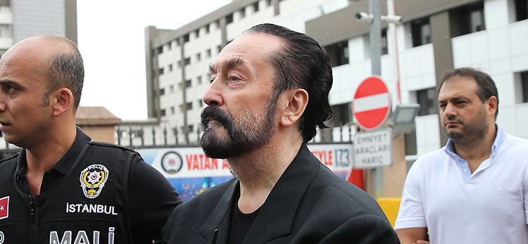 Maviş Banu, FETÖ’cü Tarık Toros’un eşi çıktı