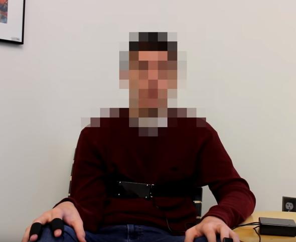 2030’dan geldiğini iddia etmişti, Zaman yolcusu yalan makinesine bağlandı