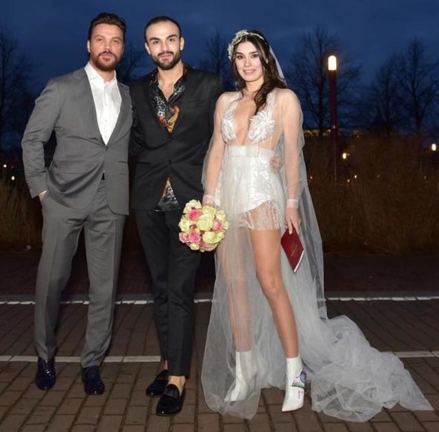 Sinan Akçıl ile Burcu Kıratlı evlendi! Burcu Kıratlı kimdir?