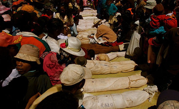 Son Dakika: Madagaskar’da tüm dünyayı şok eden festival! Ölüler...