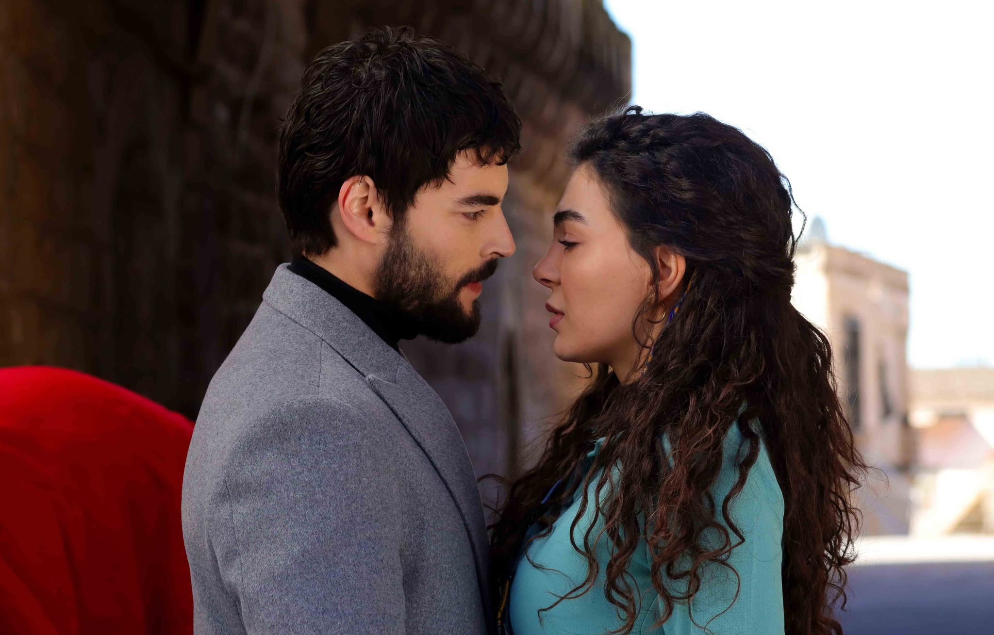 Hercai 1. bölüm izle! Hercai 1. bölüm tamamı tek parça olarak yayınlandı