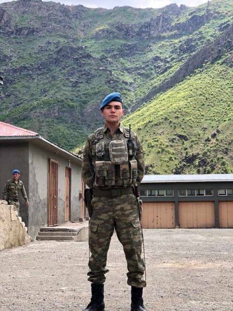 Şehit uzman çavuşlar Çakır ve Temel için Hakkari’de tören