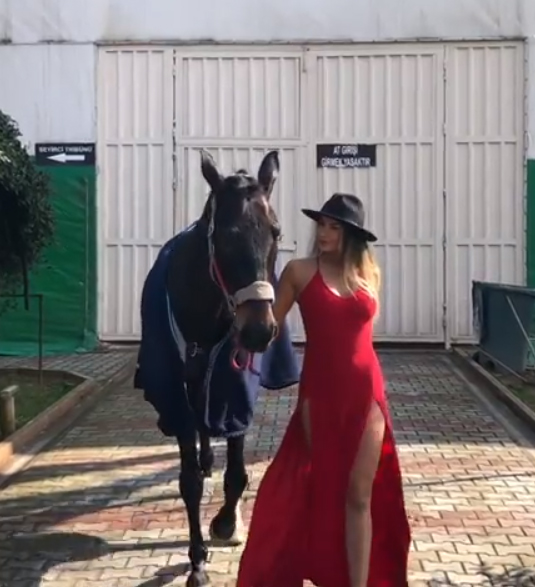 Şarkıcı Hatice’den son dakika açıklaması: Kocam öldükten sonra kafayı yedim, deliyim!